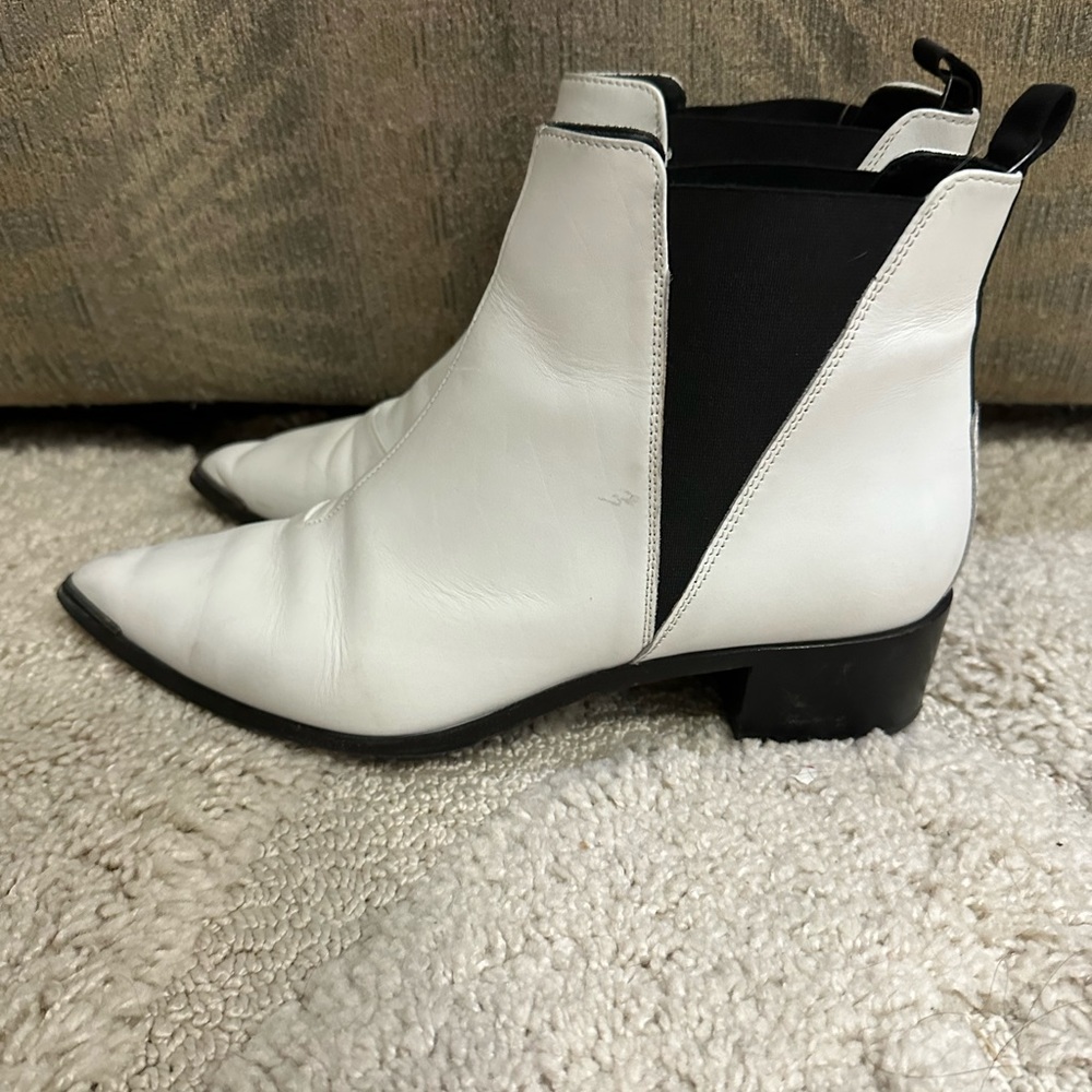 Acne Studios Pointed White Short Jensen Boots - Picture 3 of 8